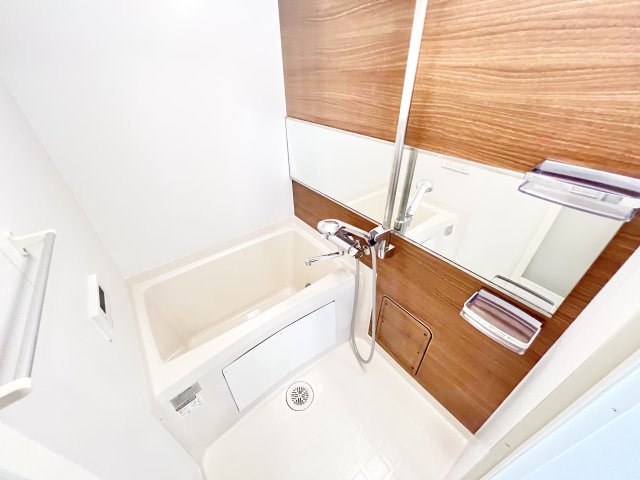 バス・シャワールーム　※別部屋参考写真