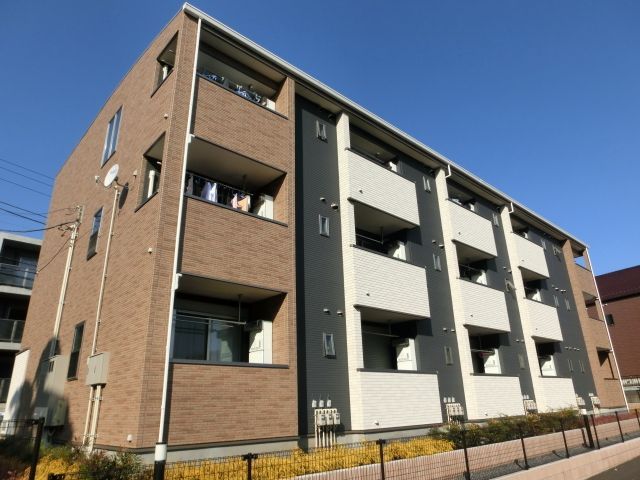建物外観　２０１３年１月築のアパートです。
