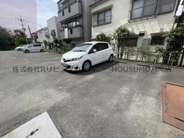 駐車場　駐車場完備です