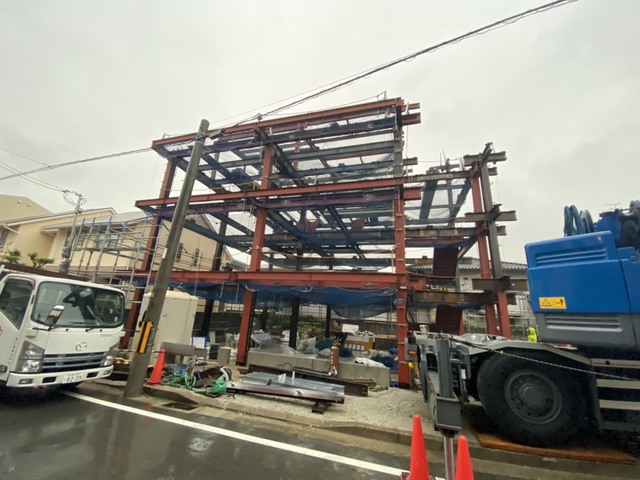 建物外観　建設中