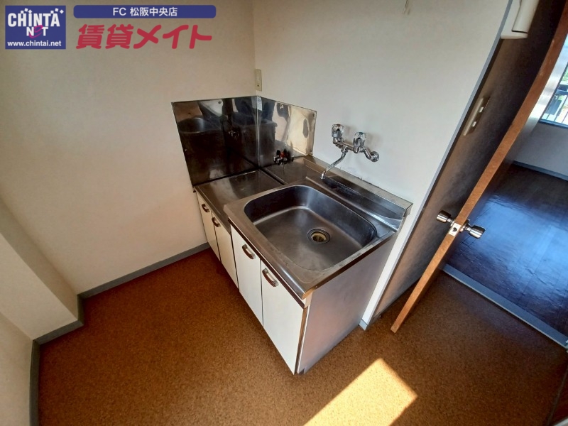キッチン　同物件別室写真