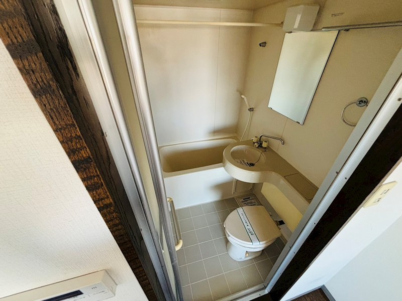 バス・シャワールーム　同一物件別部屋写真