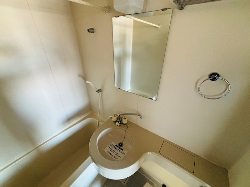 洗面設備　同一物件別部屋写真
