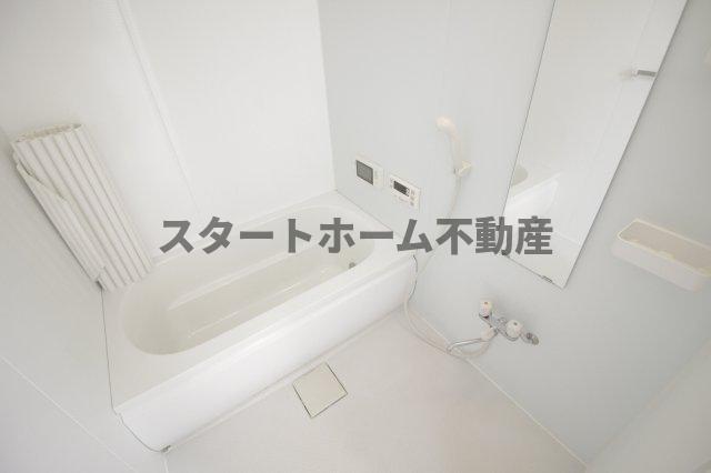 バス・シャワールーム　ゆったり過ごせるお風呂です