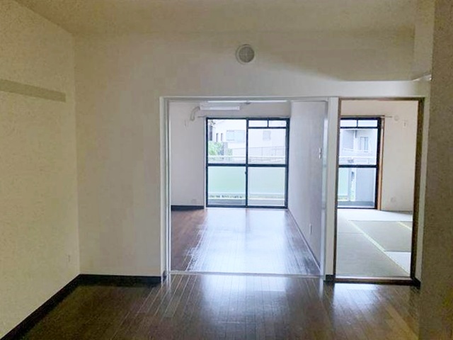 居室・リビング　開放感のあるゆったりとしたお部屋です♪
