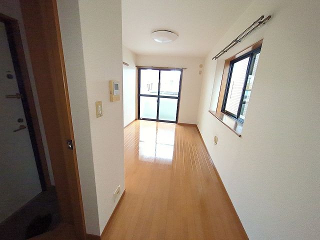 ヴィブレつばさフォーの居間写真