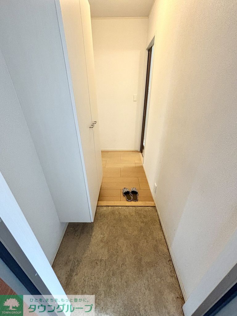 玄関　※同間取り参考写真となります