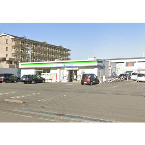 コンビニ　ファミリーマート静岡富士見台店（コンビニ）まで304m