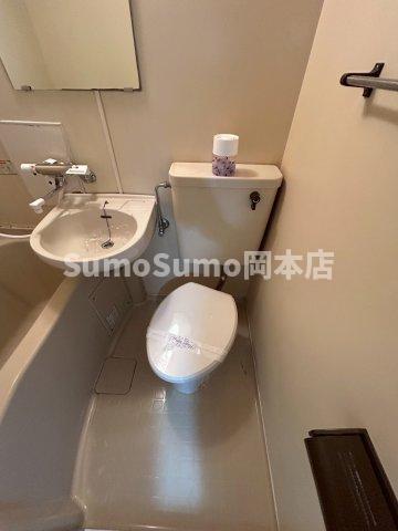 トイレ　清潔感のあるトイレです