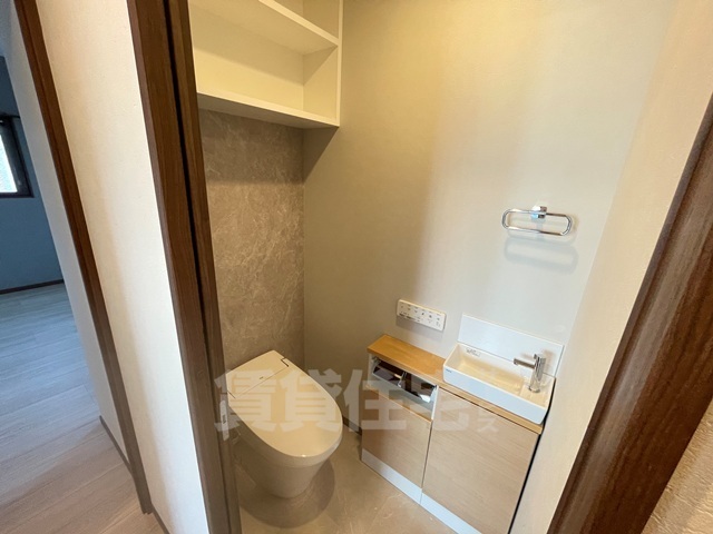 トイレ　同物件別部屋