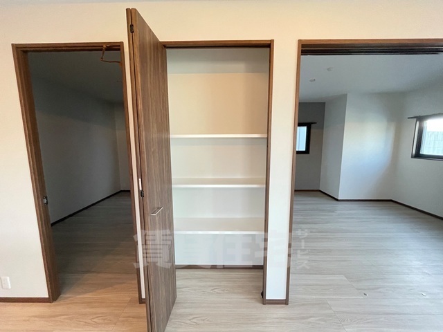 収納　同物件別部屋