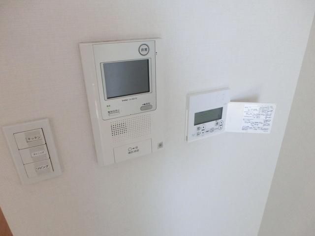 セキュリティ　☆モニター付インターフォン+床暖房☆