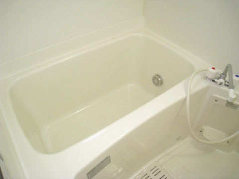 バス・シャワールーム　追焚給湯と浴室乾燥機付き