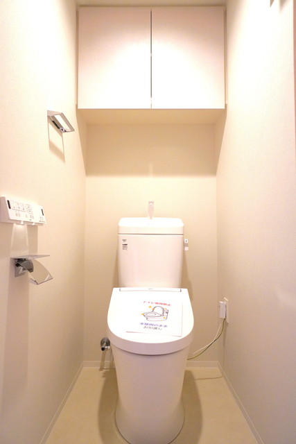 トイレ　※写真は同タイプ住戸です。