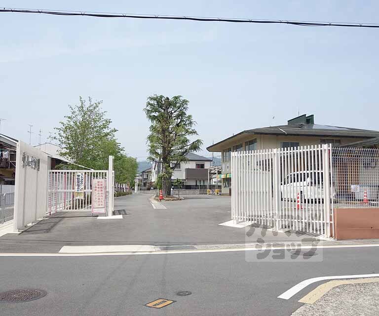 幼稚園・保育園　東山幼稚園（幼稚園・保育園）まで422m