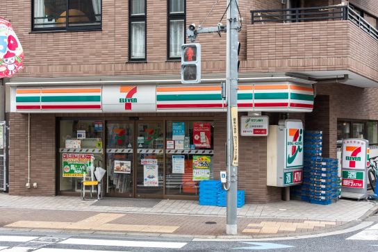 コンビニ　セブンイレブン世田谷太子堂2丁目店（コンビニ）まで66m