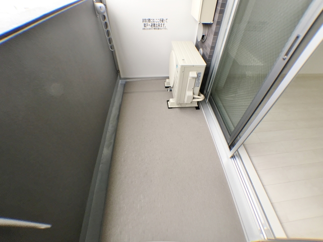 バルコニー　反転タイプのお部屋写真です。