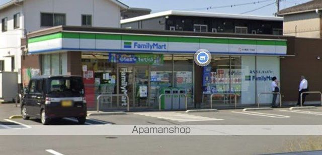 コンビニ　ファミリーマート大分東浜１丁目店（コンビニ）まで4064m