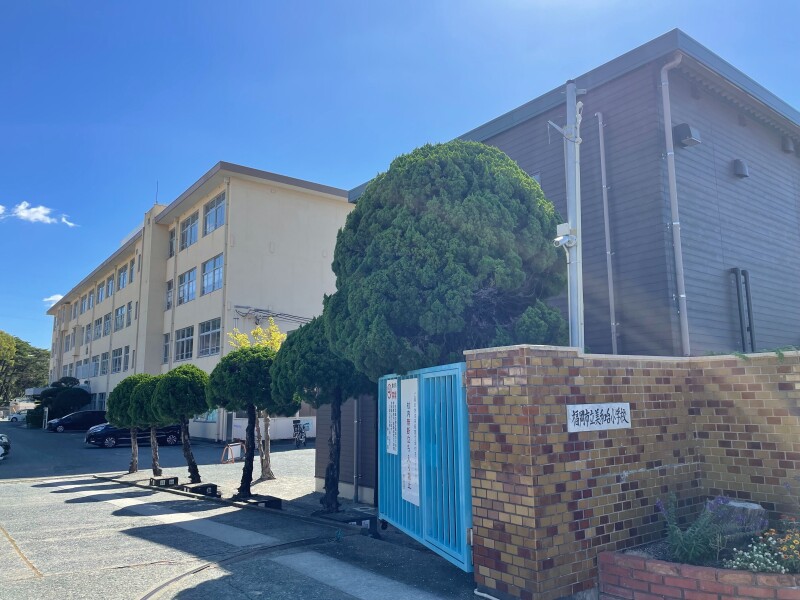 小学校　福岡市立美和台小学校（小学校）まで767m