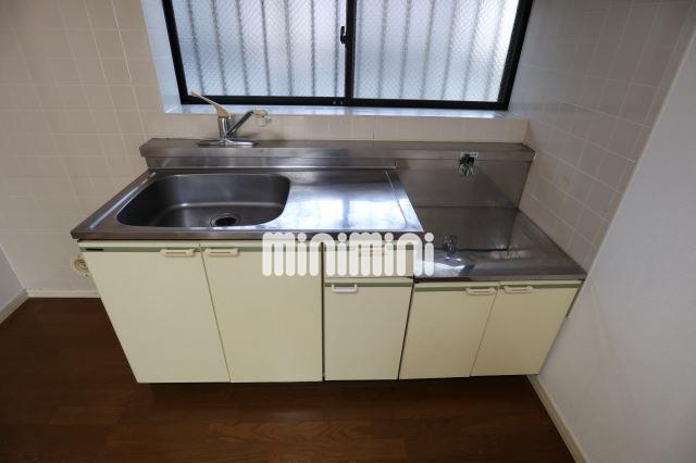 キッチン　収納豊富なキッチンです