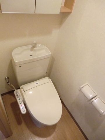 トイレ　ウォシュレット完備