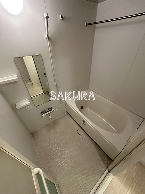 バス・シャワールーム　ご家族や長時間入浴に便利な追い炊き機能付きです♪
