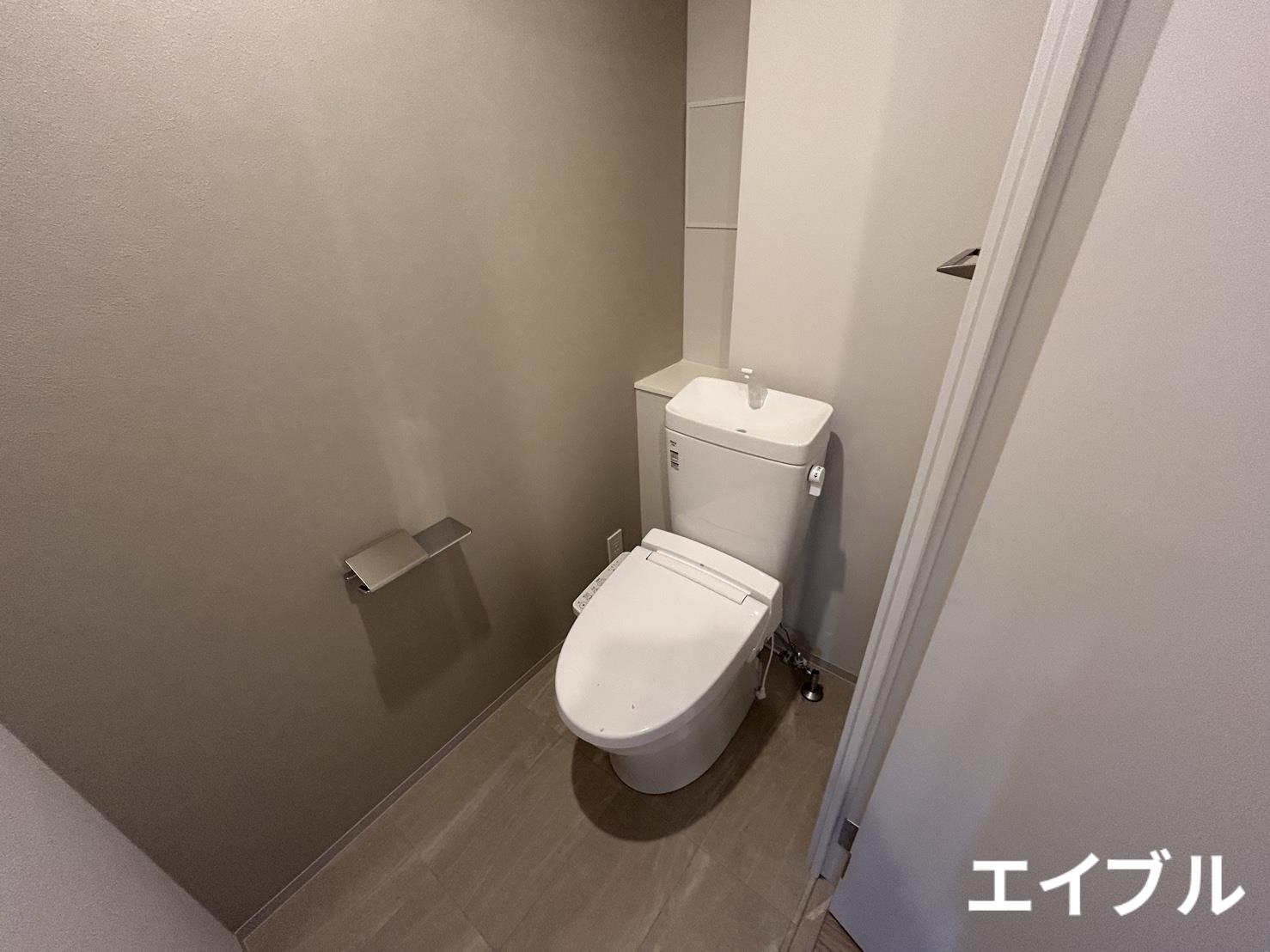 トイレ　同じ部屋タイプの別部屋の写真です。現況と異なる場合は現況を優