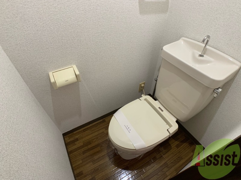 トイレ　こちらはトイレです。清潔感があり、安心して使用できます。