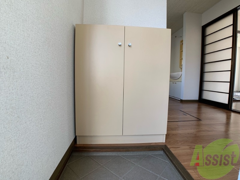玄関　玄関の様子です。明るい印象ですね。気分もあがりそう。