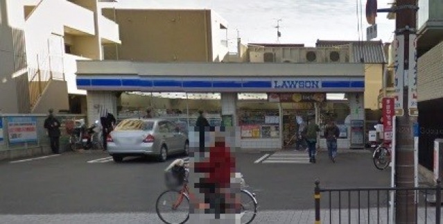 コンビニ　ローソンJR茨木東口店（コンビニ）まで47m
