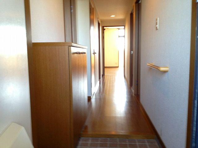 玄関　きれいな玄関です♪