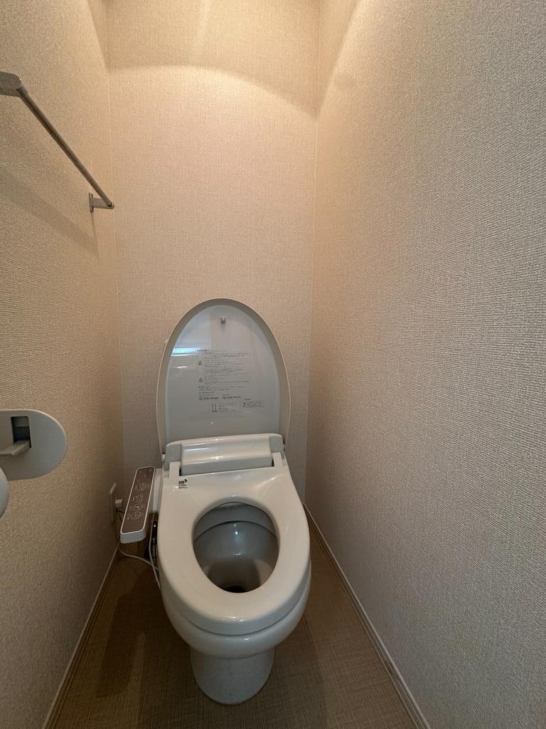 トイレ　ウォシュレット付
