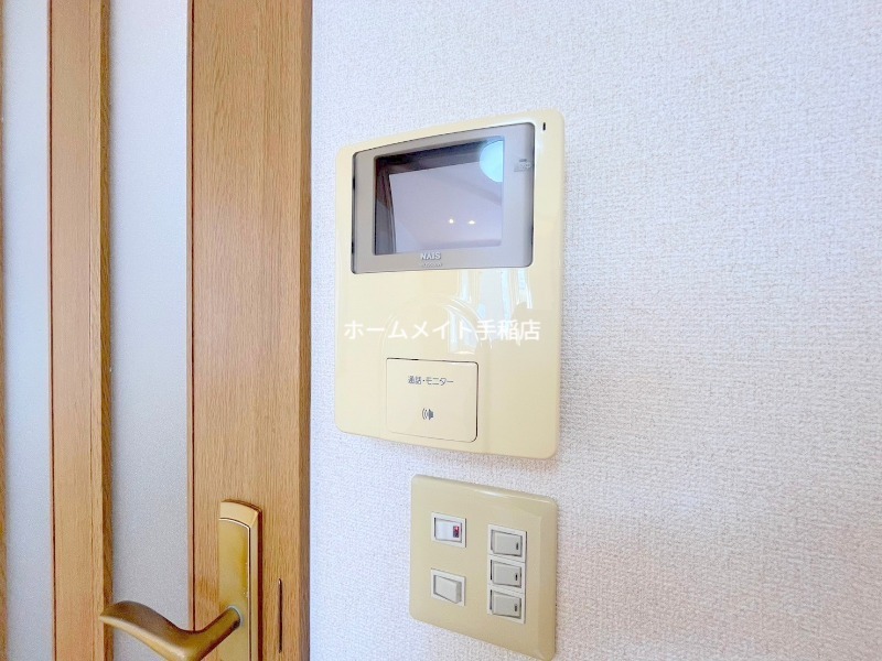 セキュリティ　モニター付きインターホンで安心です♪
