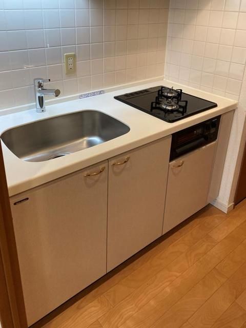 キッチン　別タイプ部屋　参考写真です