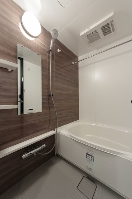 バス・シャワールーム　※写真は同タイプ住戸です。