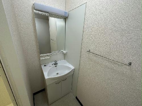 洗面設備　1F