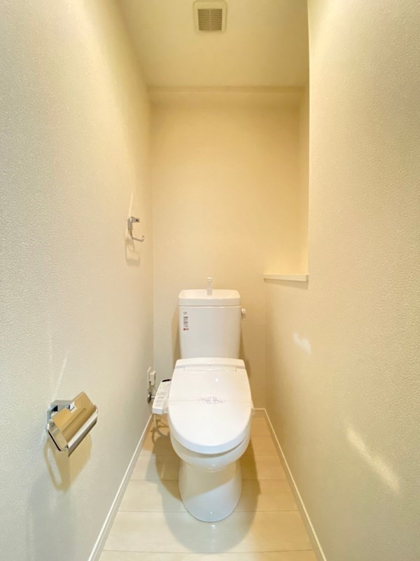 トイレ　※同物件別部屋参考画像