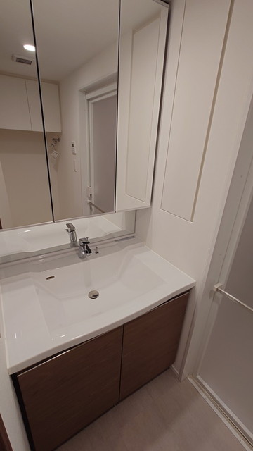 洗面設備　※写真は同タイプ住戸です。