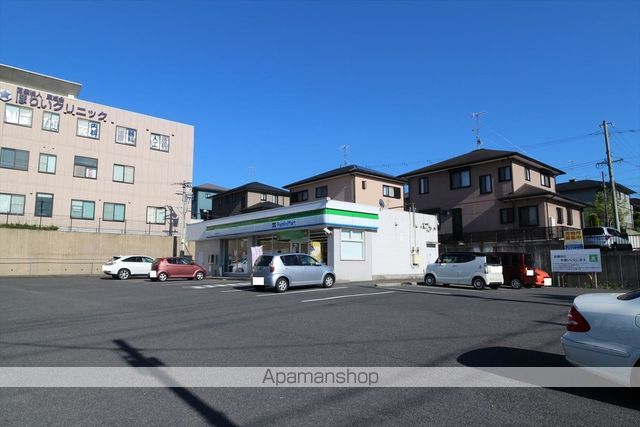 コンビニ　ファミリーマート（コンビニ）まで2310m