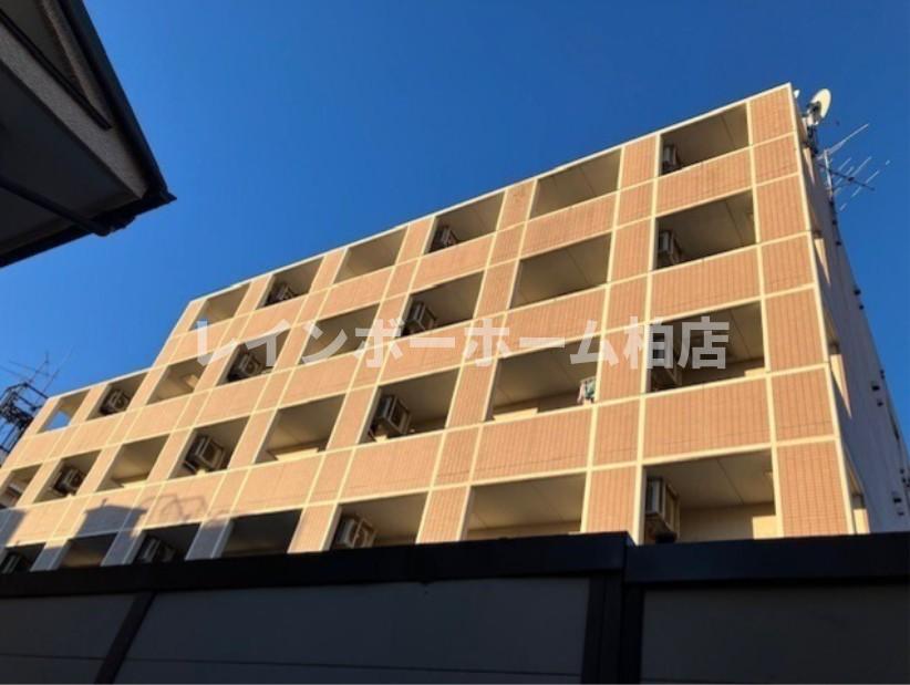 建物外観　外観は落ち着いています