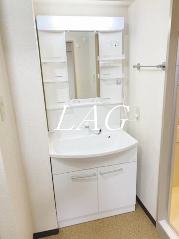 洗面設備　独立洗面台です。