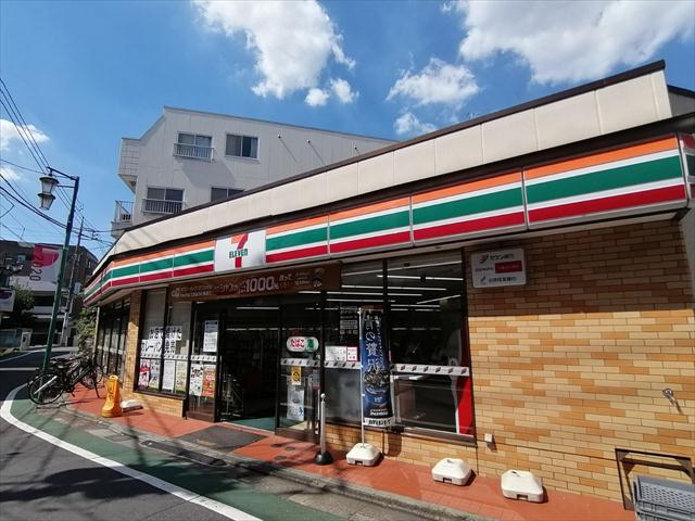 コンビニ　セブンイレブン（コンビニ）まで435m