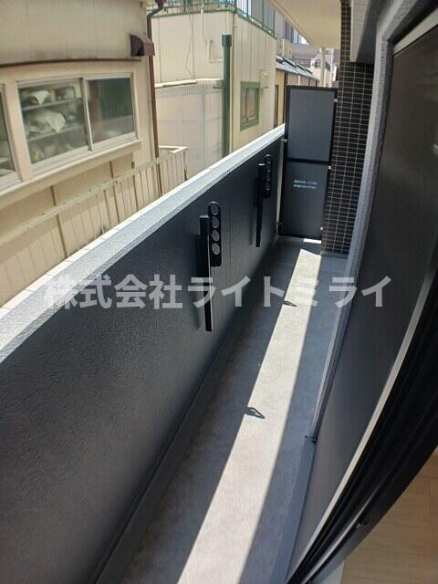 バルコニー　?