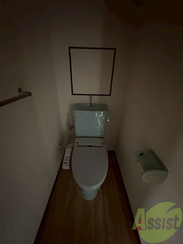 トイレ　トイレはウォッシュレット付きなので嬉しいですね。