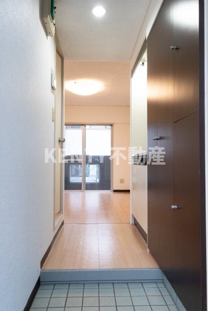 玄関　収納もある玄関です