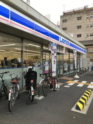 コンビニ　ローソン新町四丁目店（コンビニ）まで173m