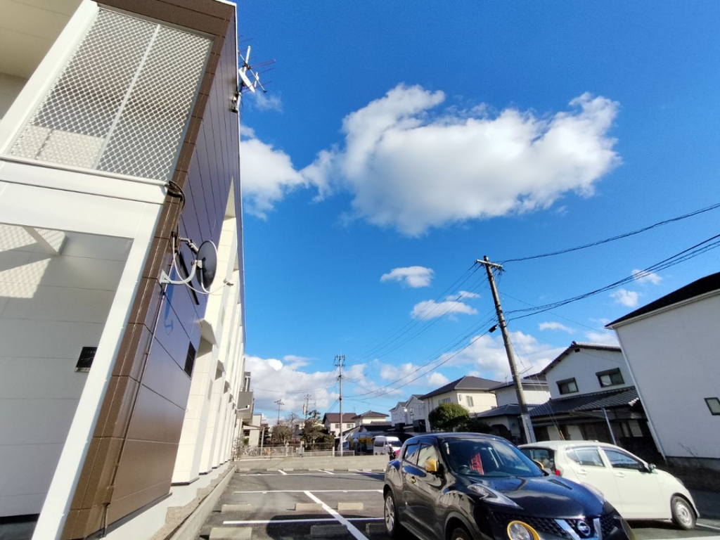 駐車場　設備・仕様は号室により異なる為、現況を優先致します。