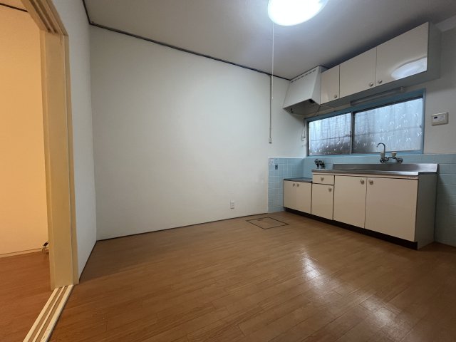 泉佐野市鶴原貸家の居間写真