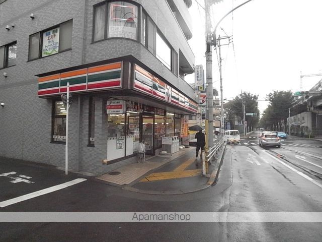 コンビニ　セブンイレブン（コンビニ）まで258m
