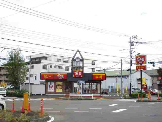 飲食店　すき家（飲食店）まで200m
